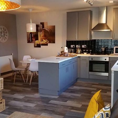 New Contemporary Flat Minutes From Airport & Nec Διαμέρισμα Marston Green Εξωτερικό φωτογραφία
