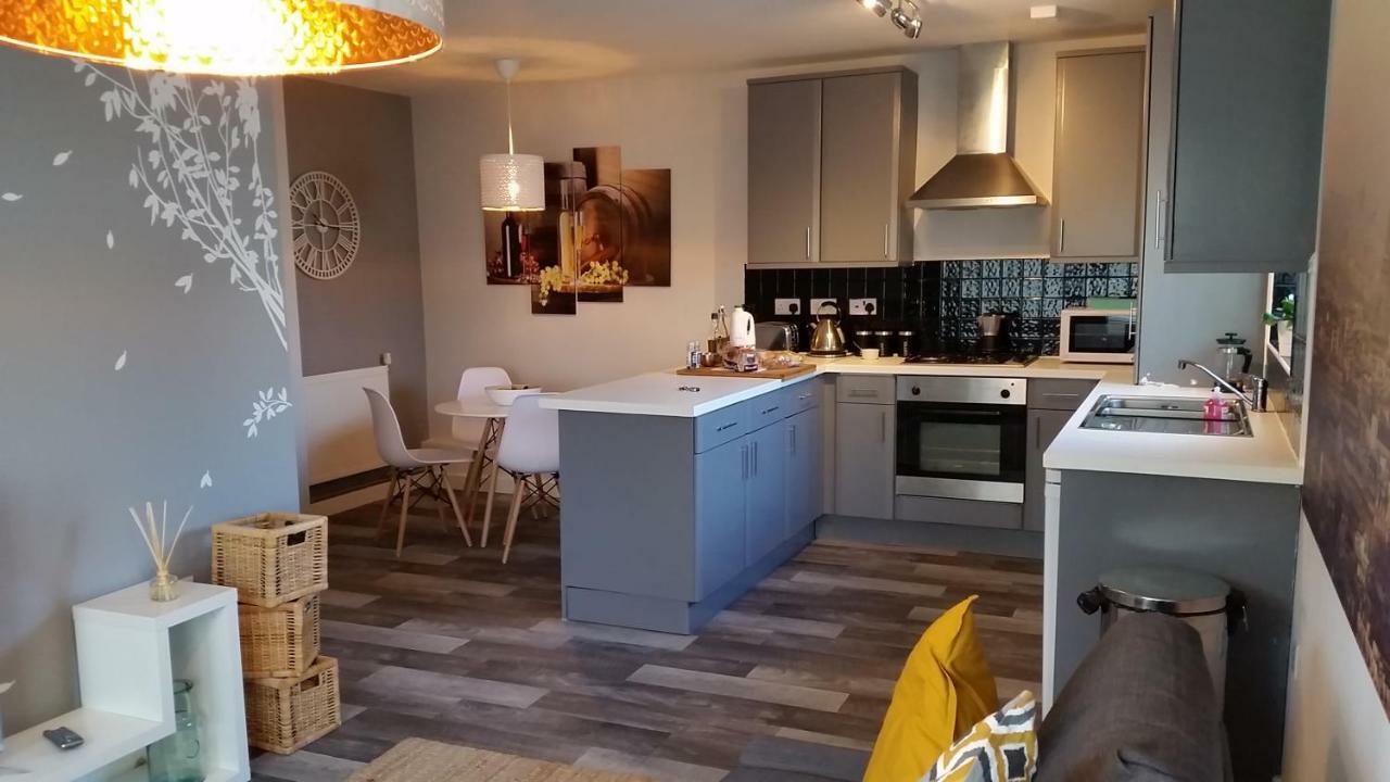 New Contemporary Flat Minutes From Airport & Nec Διαμέρισμα Marston Green Εξωτερικό φωτογραφία